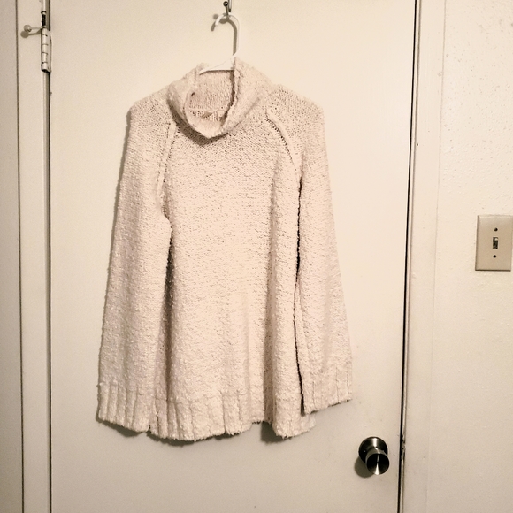 Anthropologie Sweaters - Anthropology turtle neck